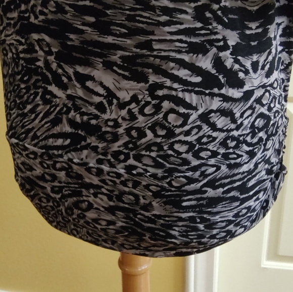 SALE ! Cowl Neck Isabella Rodriguez Black & White Blouse - Picture 11 of 14